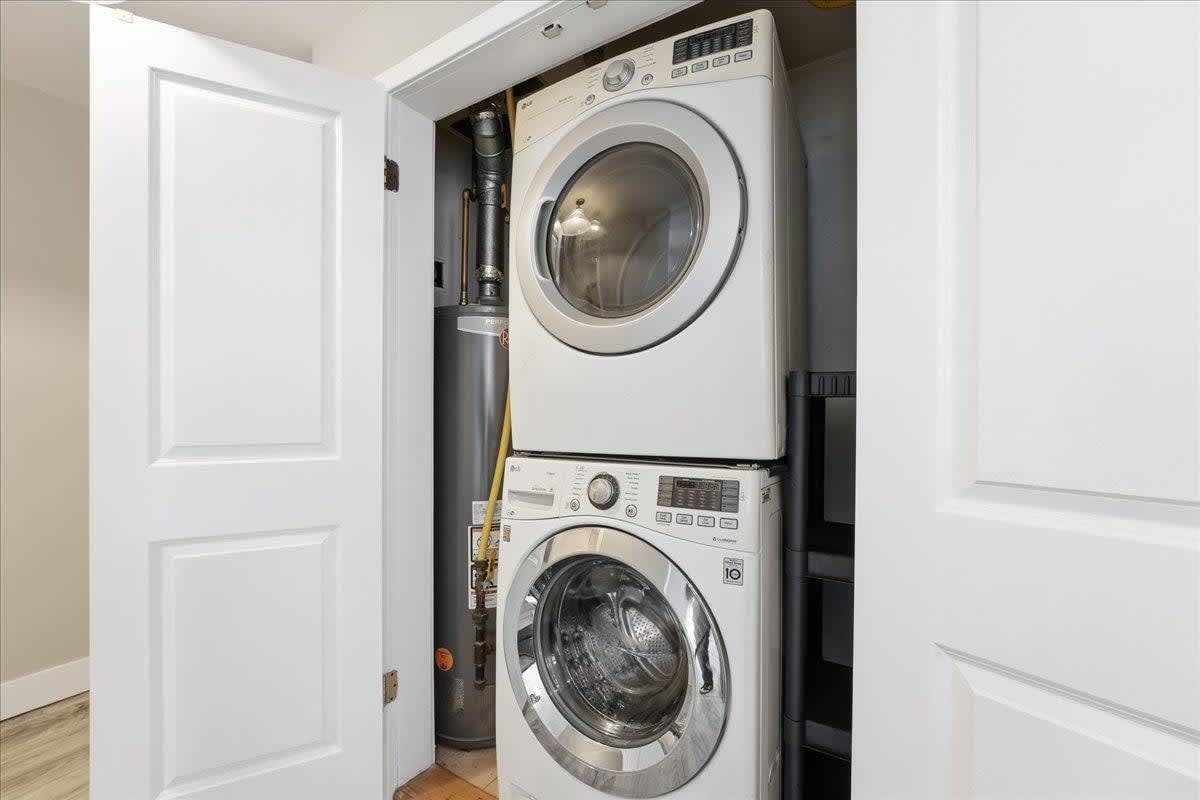 610 Newark St – photo 5