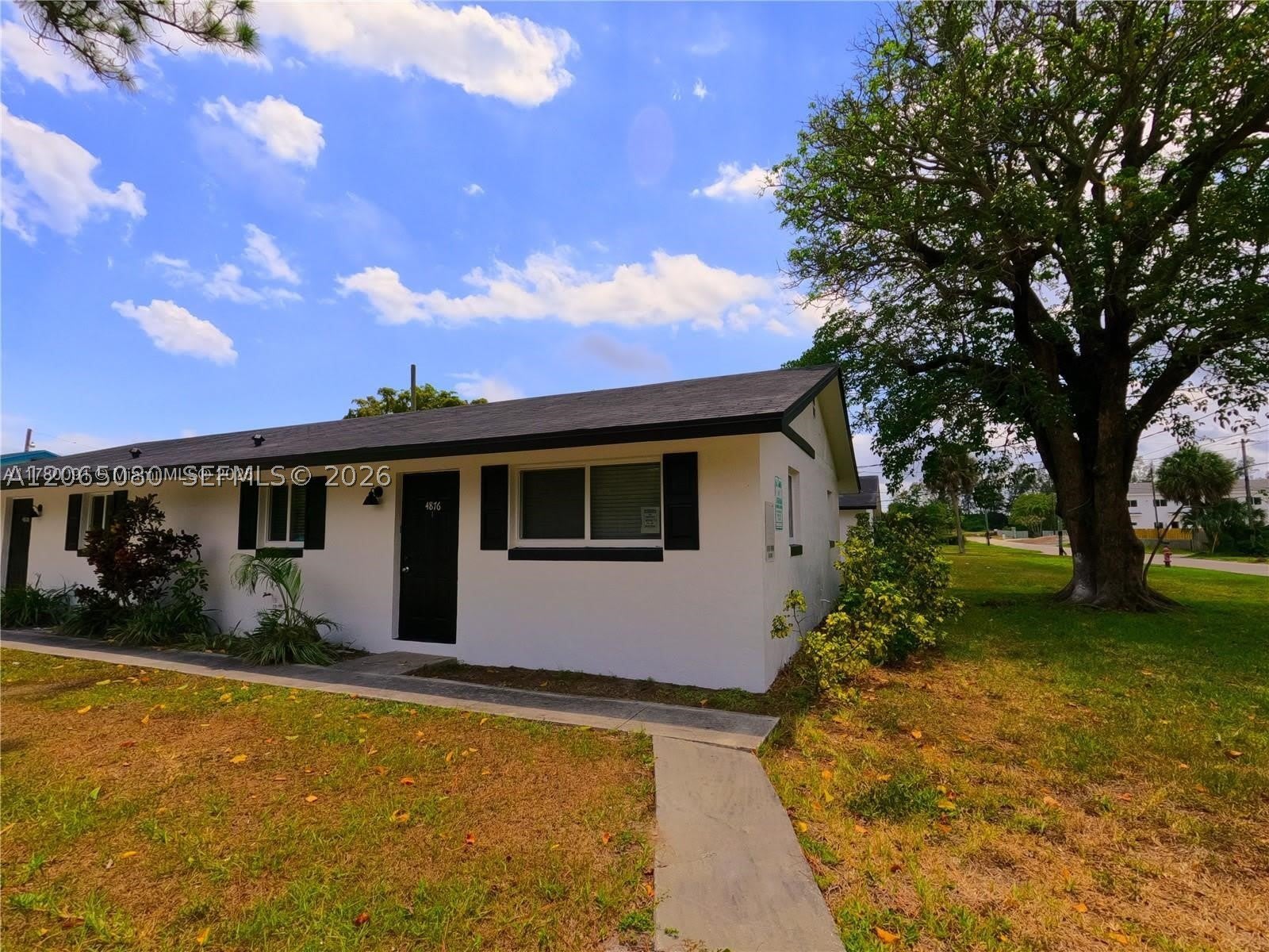 4906 Serafica Dr – photo 2