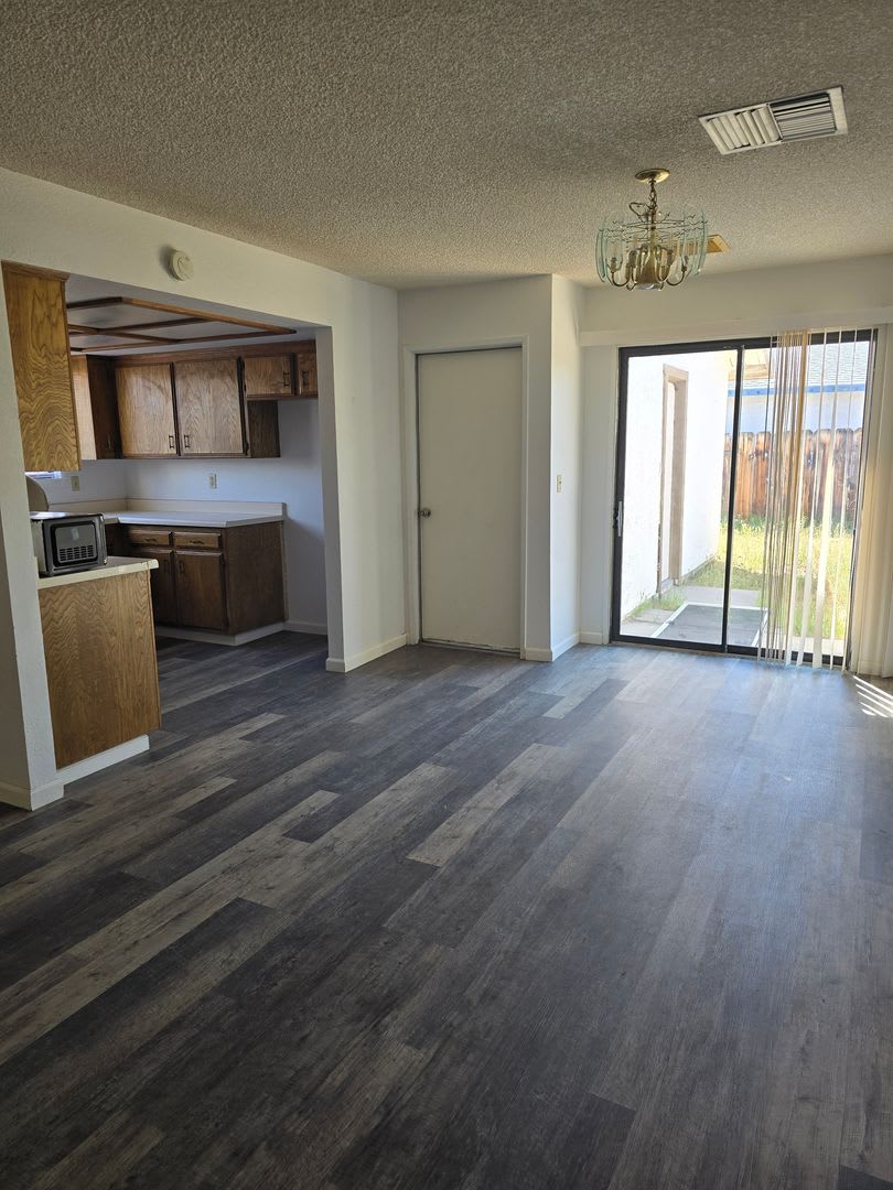 Comfy 3 Bed 2 Bath – photo 5