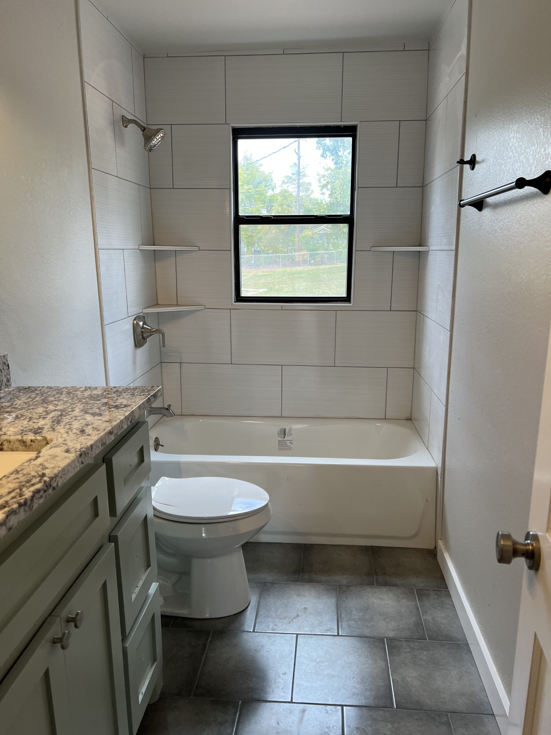 1441 Northeast 10th Street – photo 1