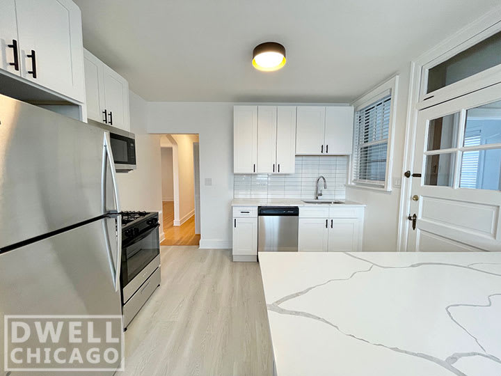 5801 N Richmond St – photo 1