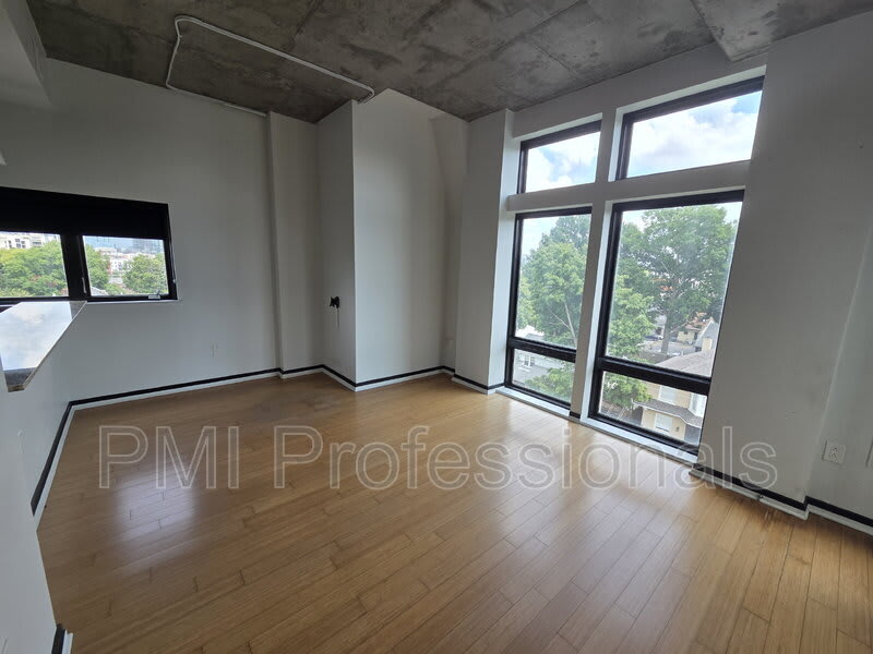 1101 18th Ave S – photo 4
