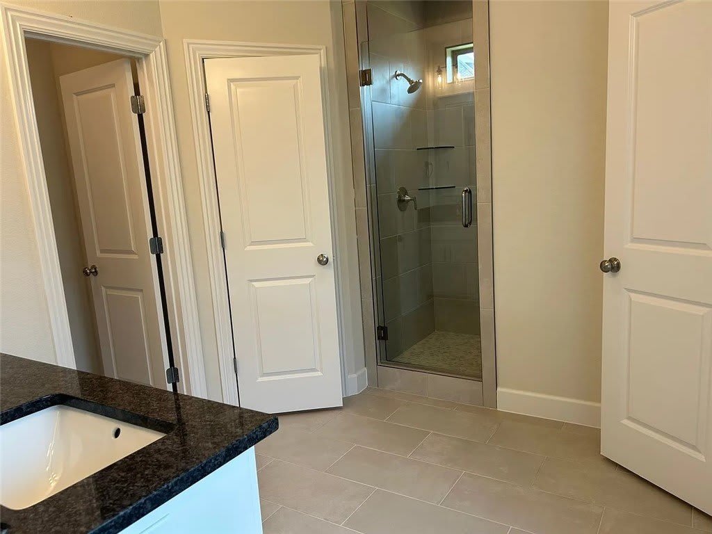 2412 Salmon Street – photo 4
