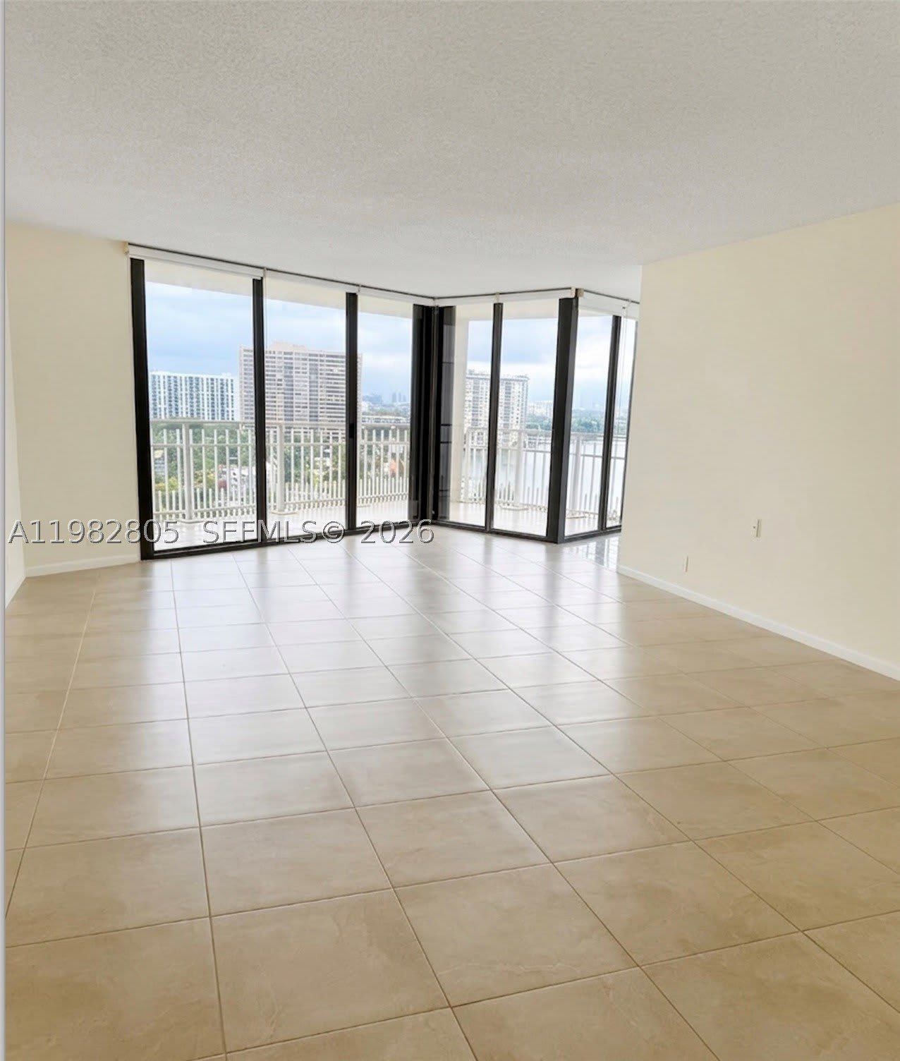 4000 Towerside Ter – photo 3