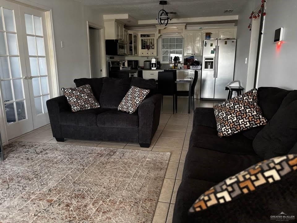 1121 W Mahl Street – photo 3