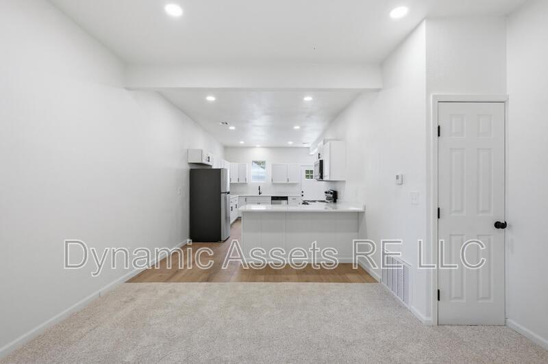 542 E 23rd St – photo 2