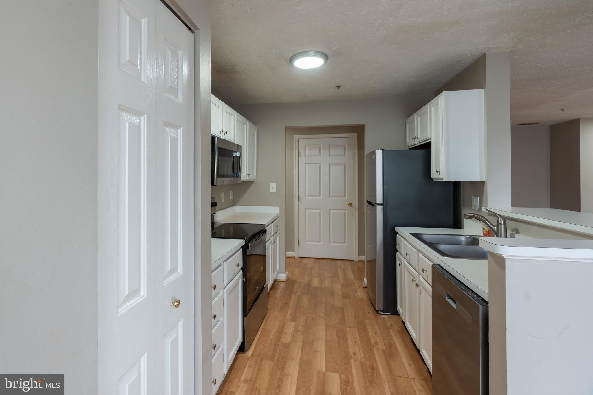 689 WINDING STREAM Way – photo 5