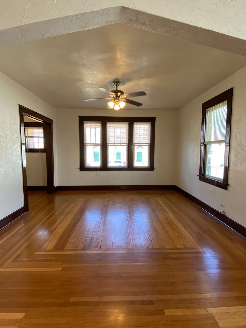 Available Now 2 Bed 2 Bath – photo 4