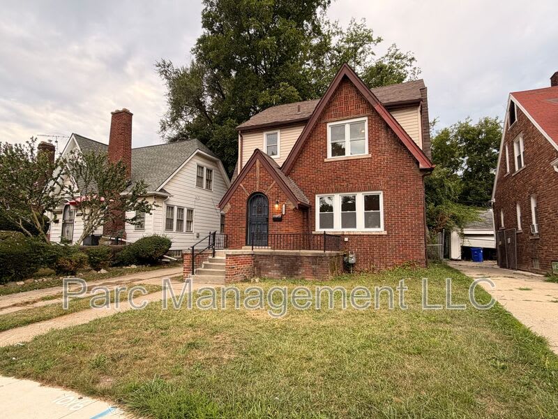 14869 Freeland Street – photo 5