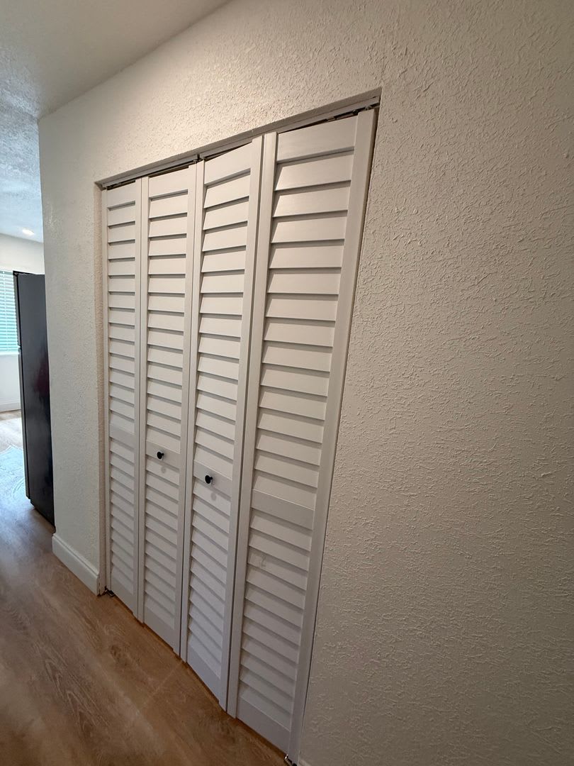 ** END OF SUMMER SPECIAL ** Renovated 2 Bedroom 2 Bath Apartment * A MUST SEE * – photo 4