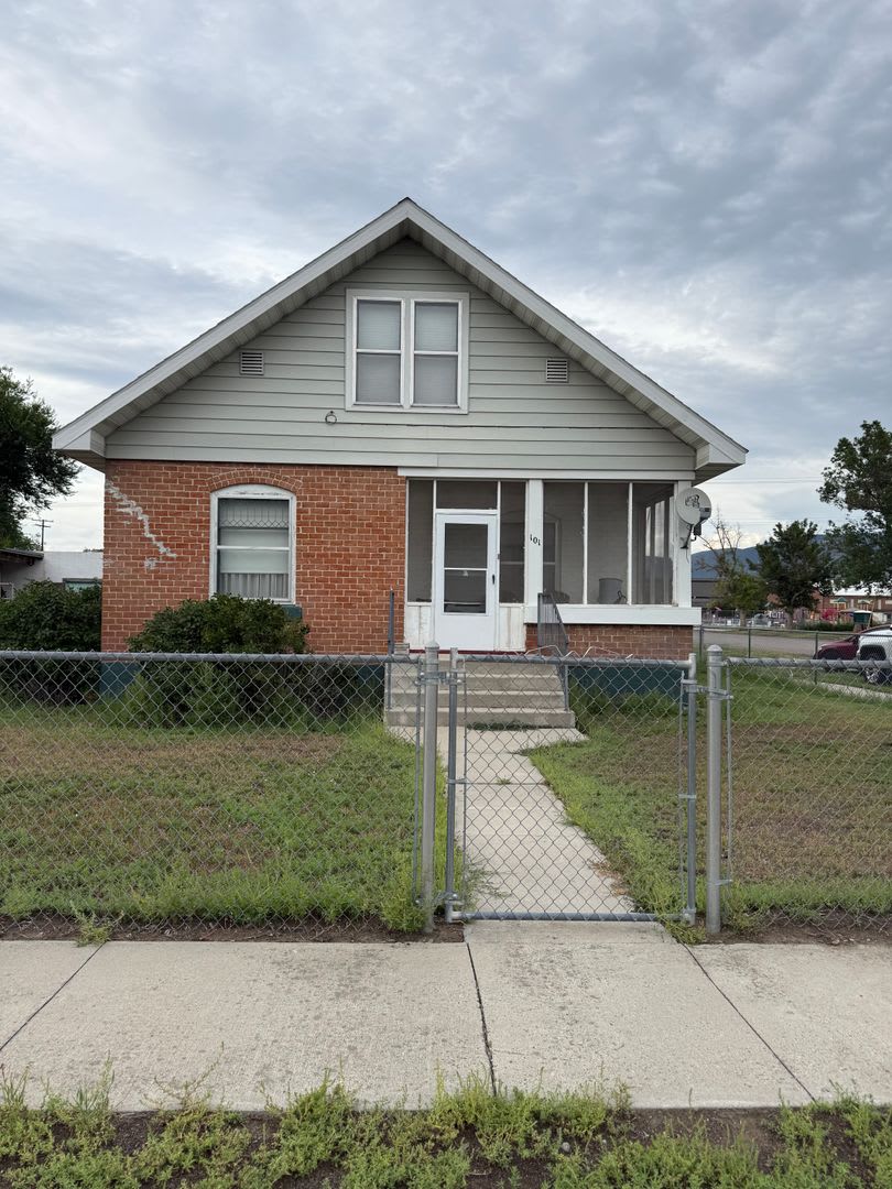 101 W Second street WHITEHALL – photo 1