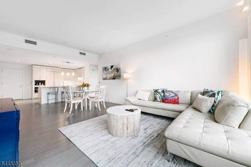 30 Melrose Ter – photo 3