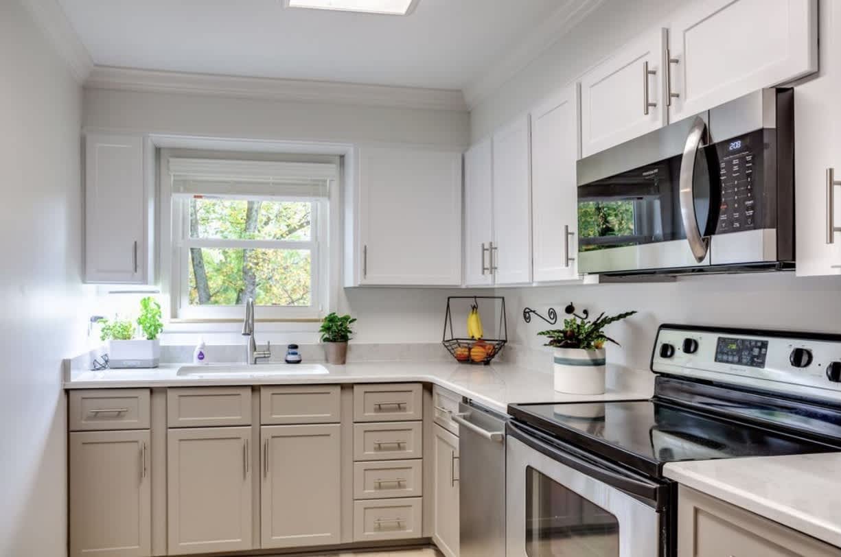 7532 Luscombe Drive – photo 4