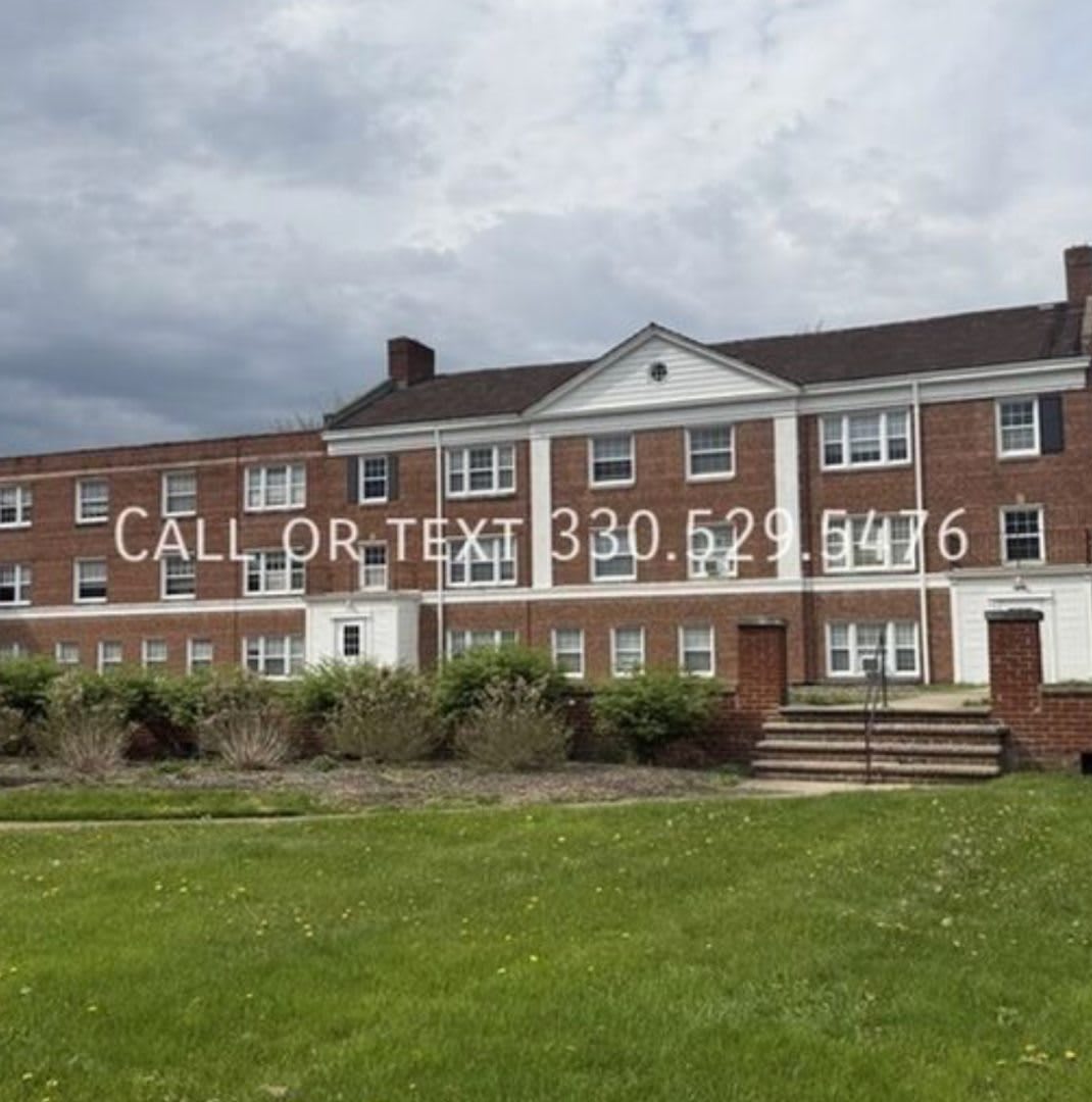 20855 Chagrin Blvd – photo 2