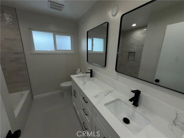 6934 Woodlake Avenue – photo 3
