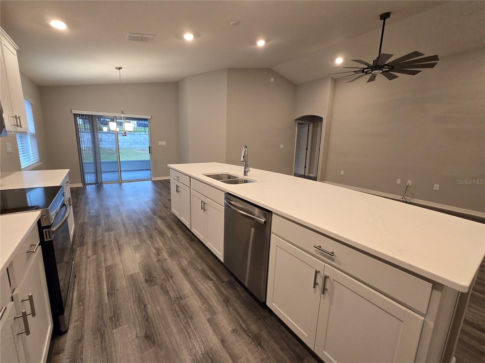 1352 MOUNTAIN FLOWER Lane – photo 5
