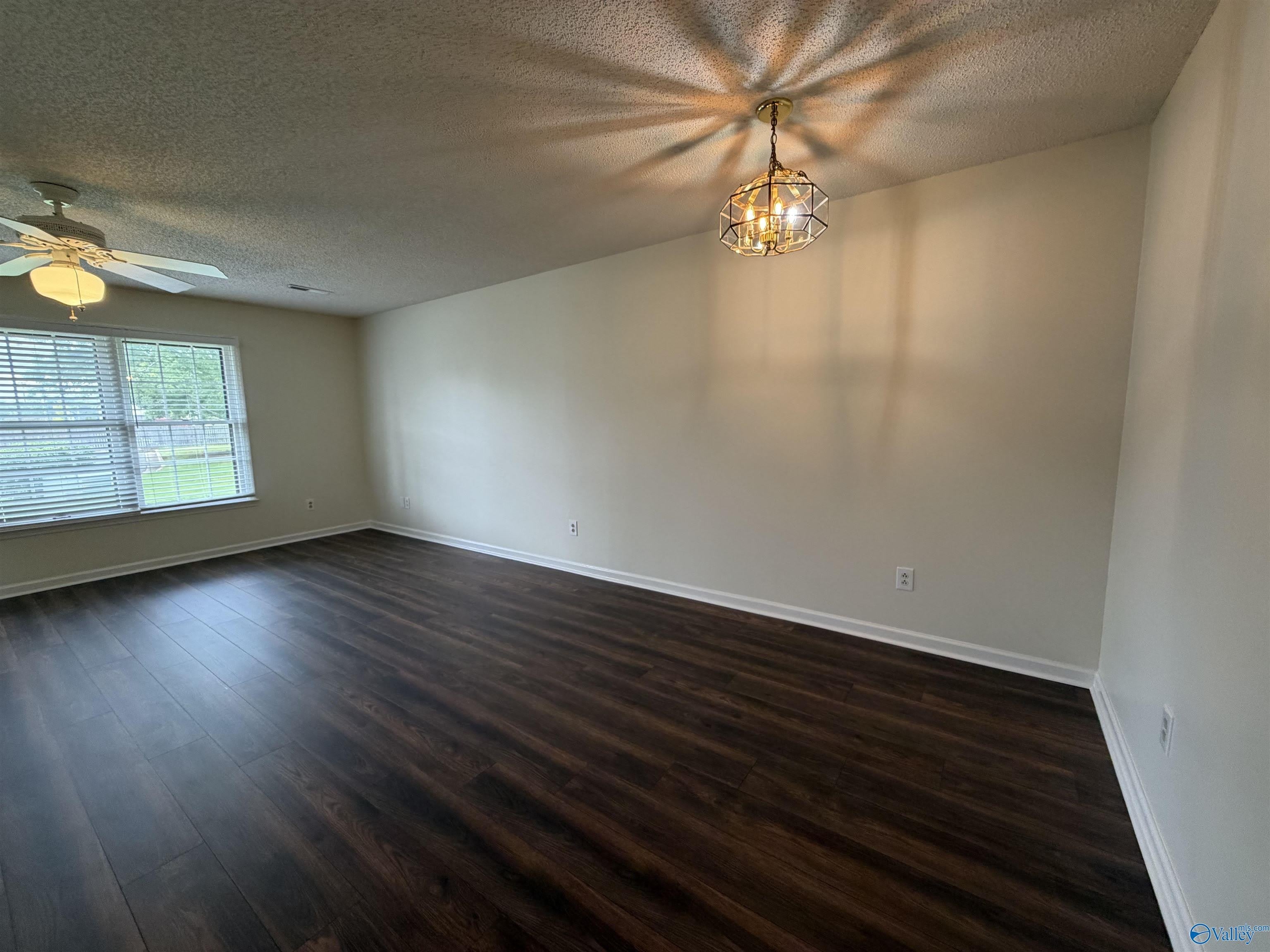 8147 Oldfield Road – photo 4