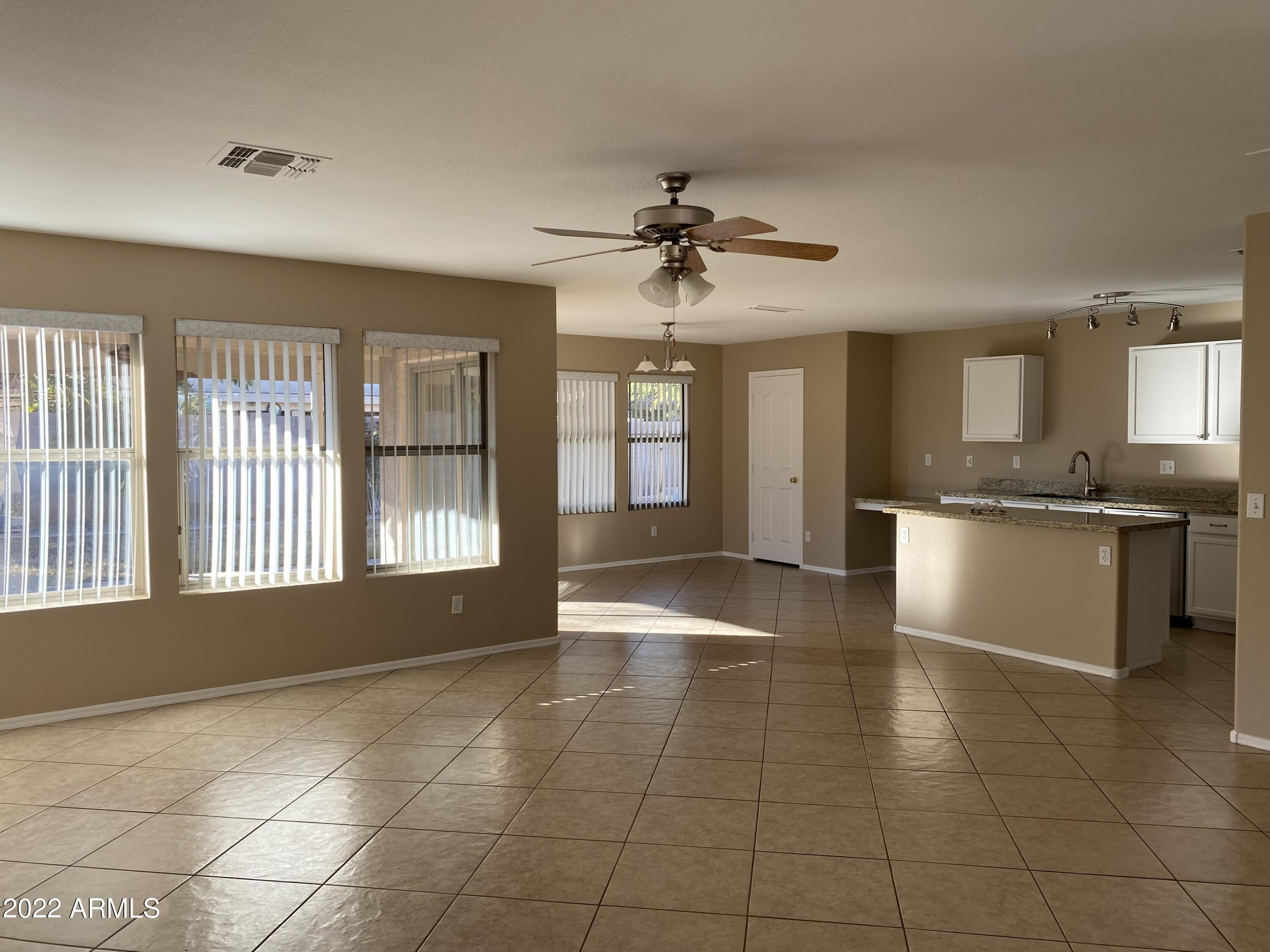 3427 E Derringer Way – photo 2
