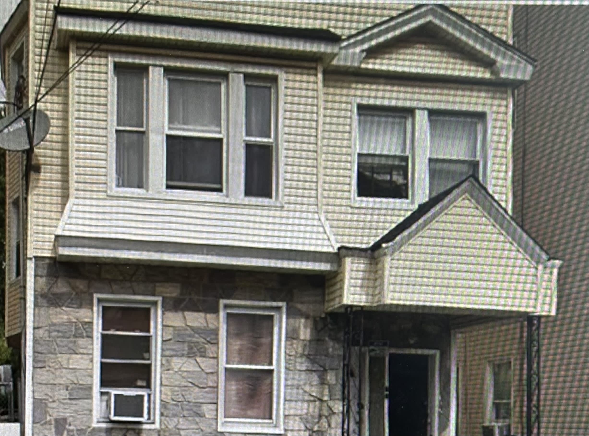 375 6th Ave W – photo 3
