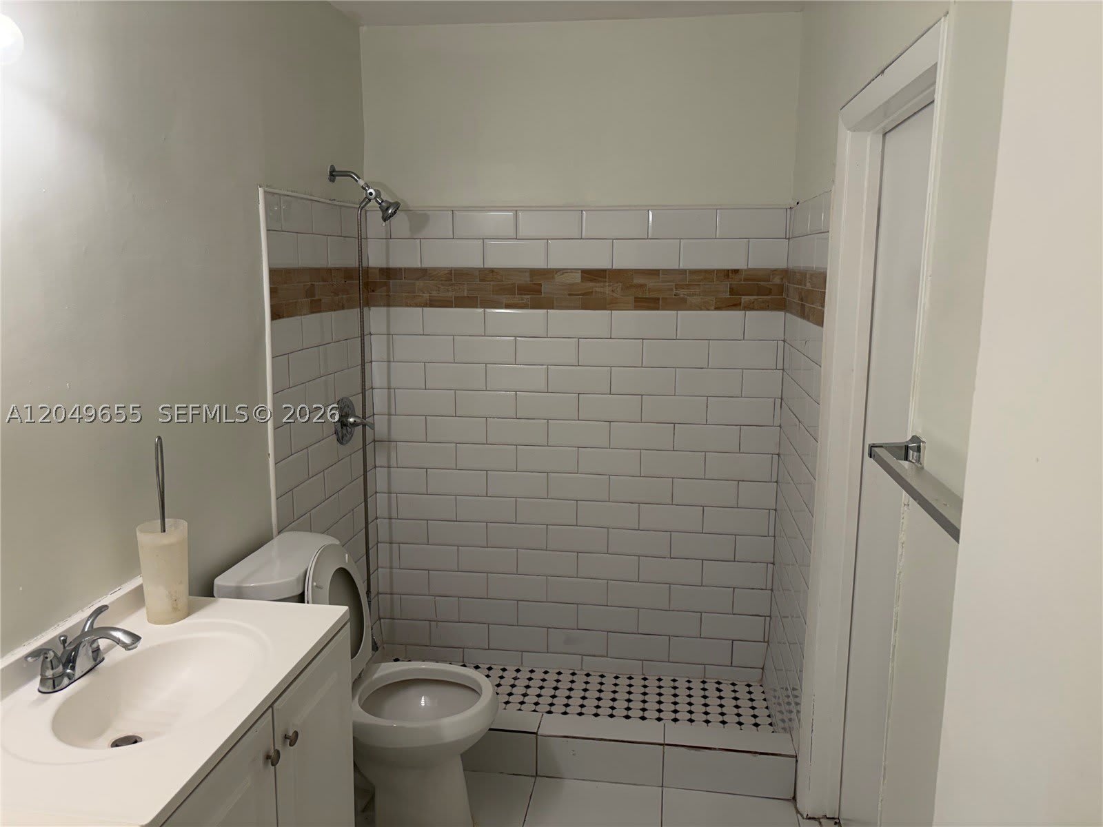 5853 Mckinley St – photo 4