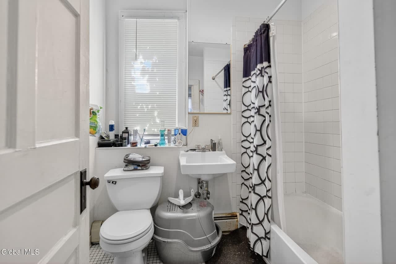 154 Jefferson St – photo 4