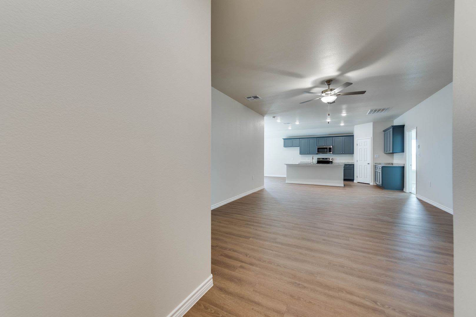 Move-In Ready New Construction—Schedule a Tour Today! – photo 4