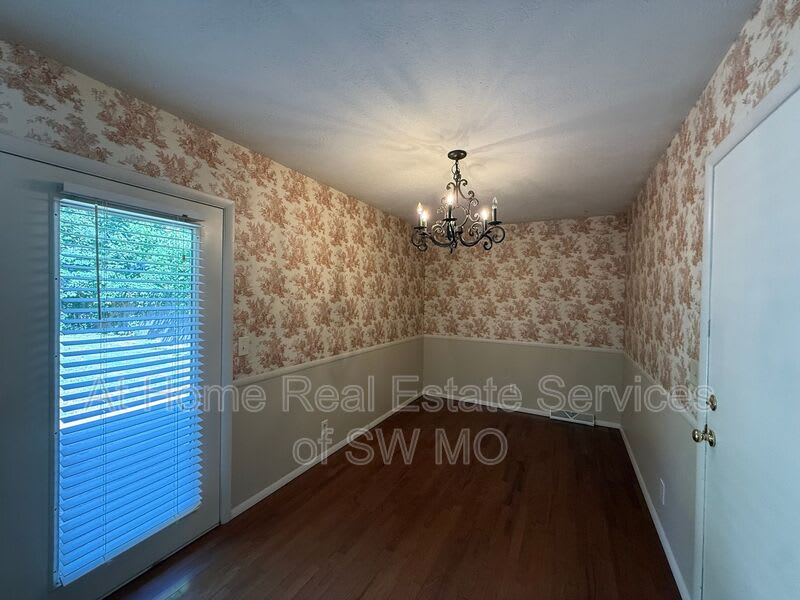 2027 S Kentwood – photo 4