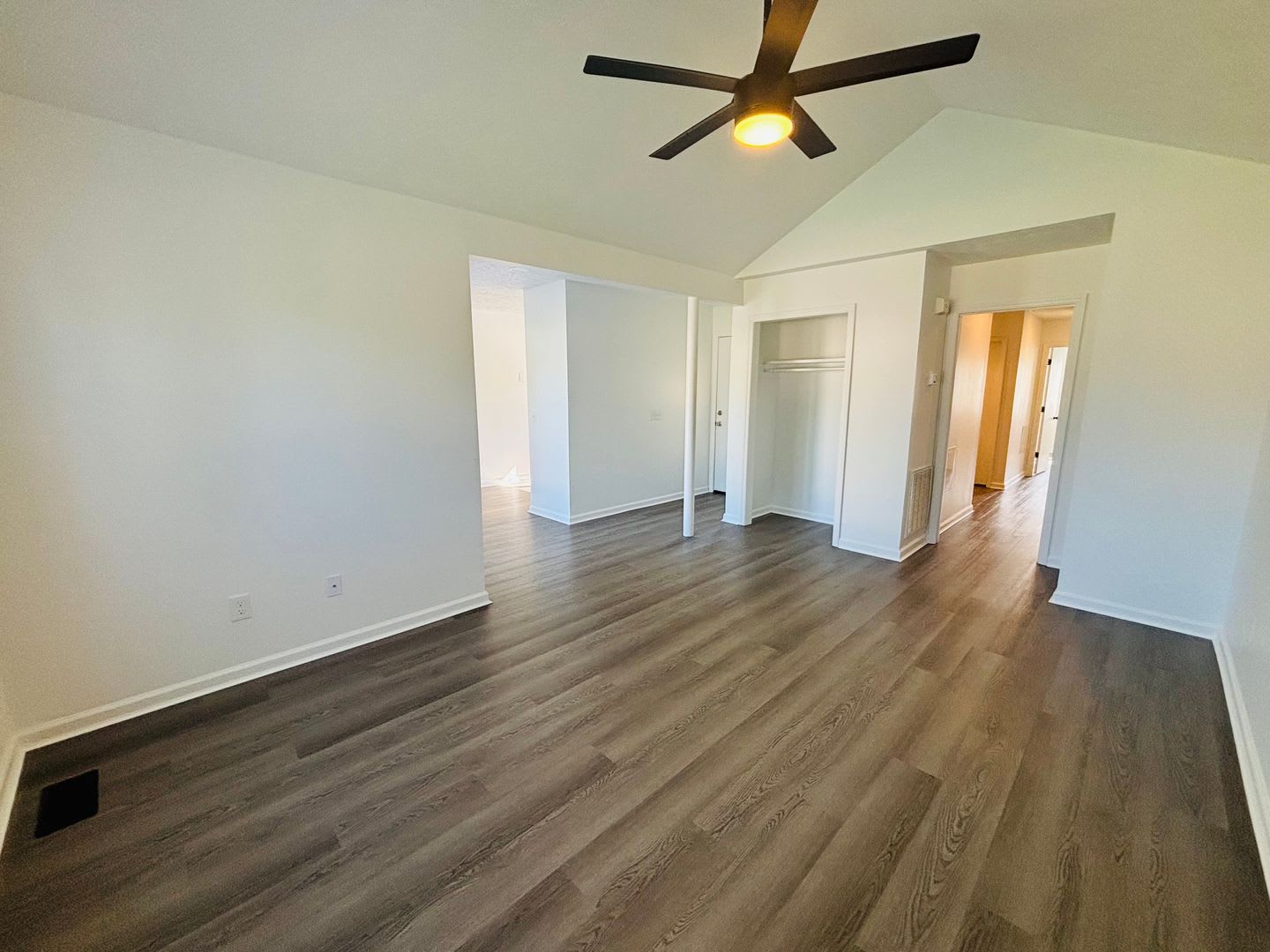 3 Bedroom, 2 Bath Duplex – photo 2