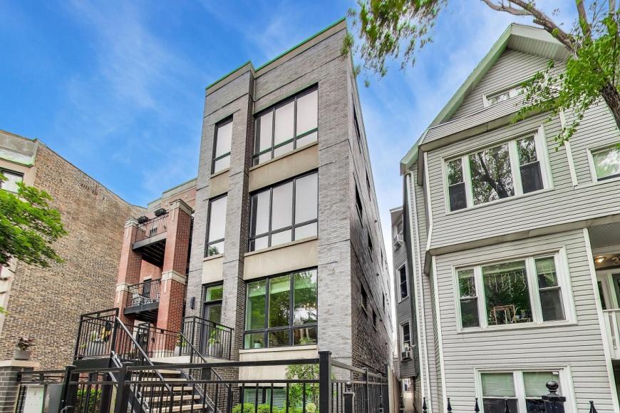 3740 N Clifton – photo 1