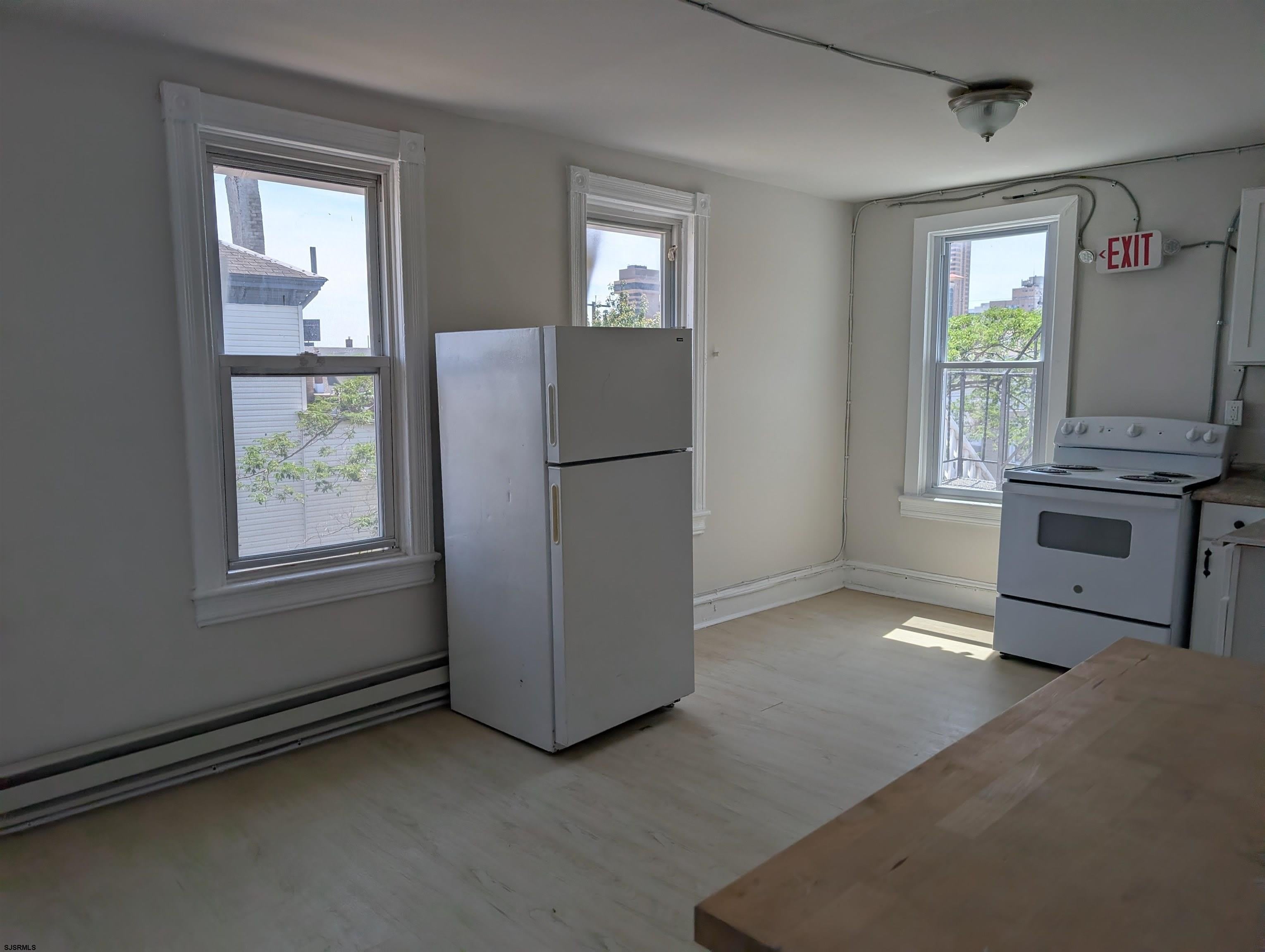 36 N Florida Ave – photo 3