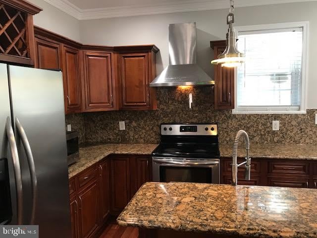 853 W LOMBARD Street – photo 4