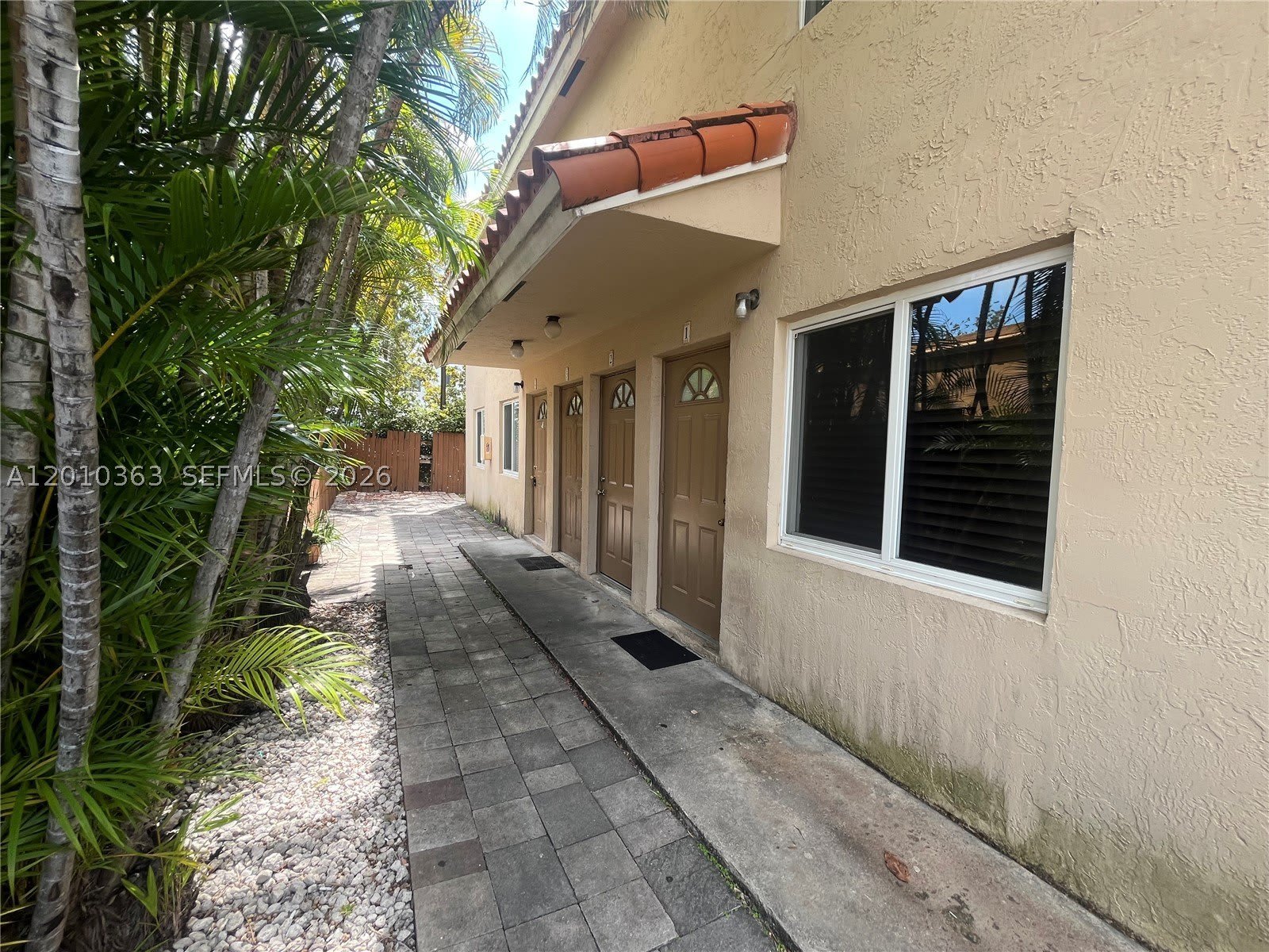 1419 SW 22nd Ave – photo 3
