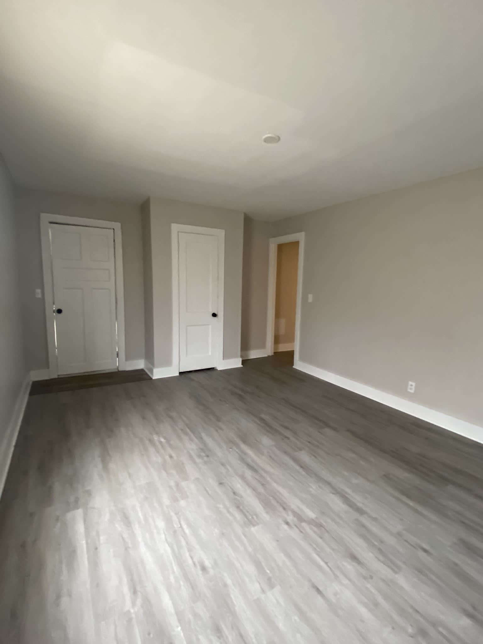 147 East Bridge Street – photo 5