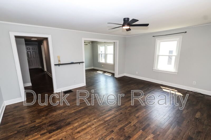406 Fleming St – photo 3