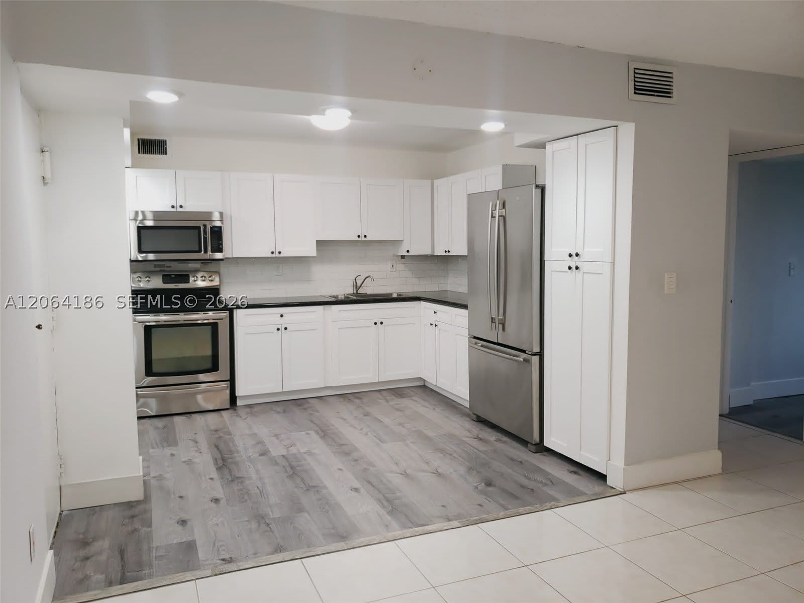 6861 SW 147th Ave – photo 1