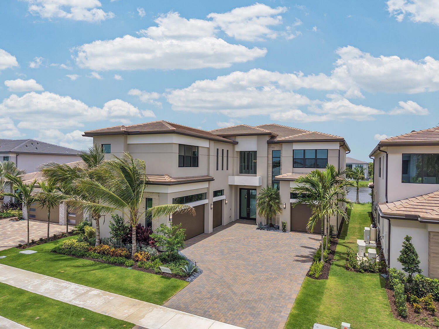 9523 Riverside Park Drive – photo 2