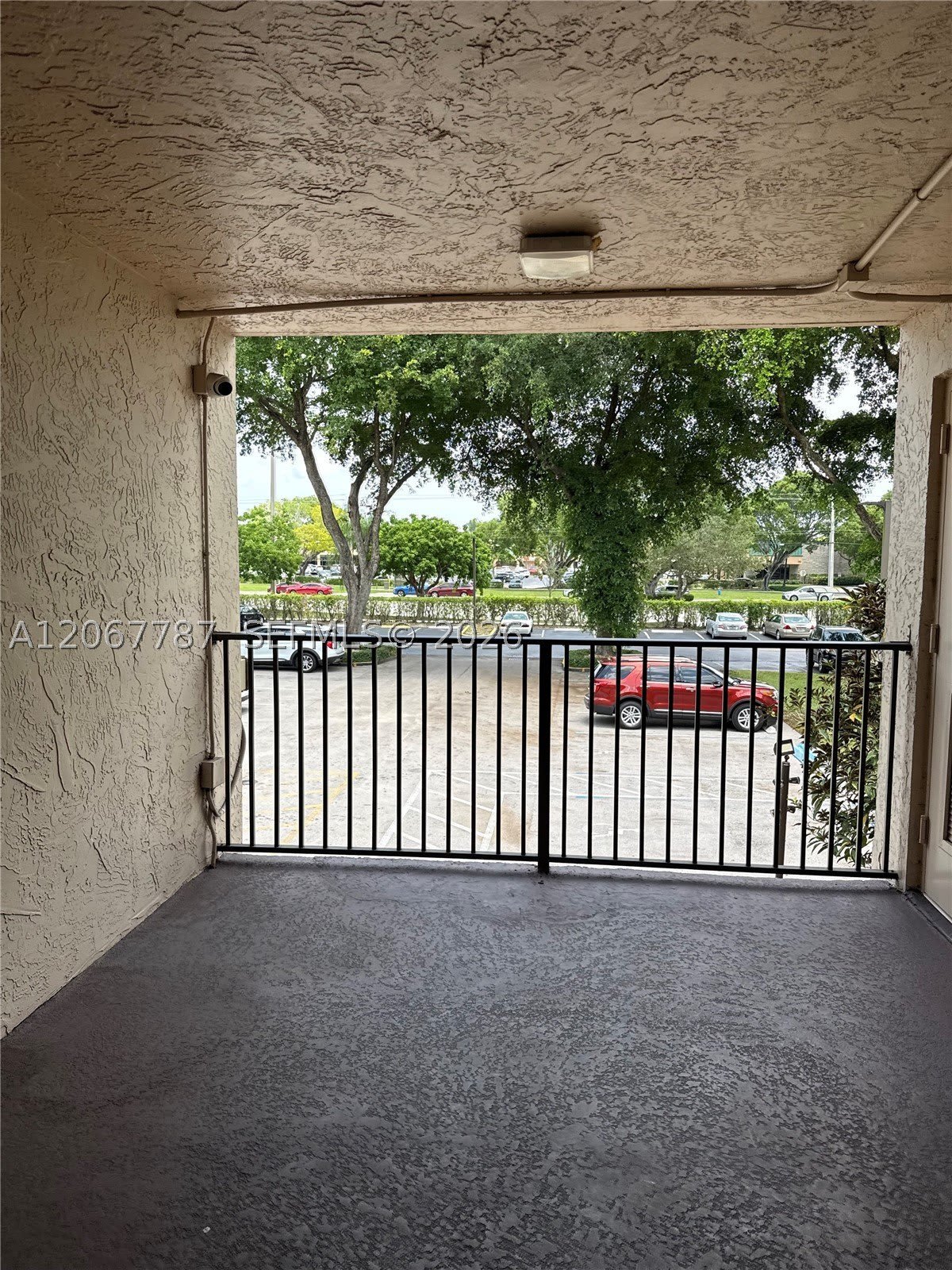 6751 N University Dr – photo 4