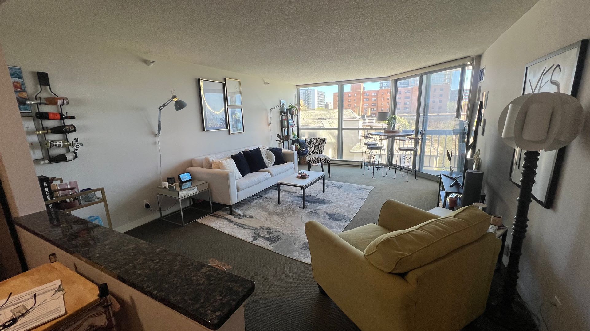Luxury High-Rise Condo with Stunning Lake Michigan Views **$250 move in credit** – photo 4