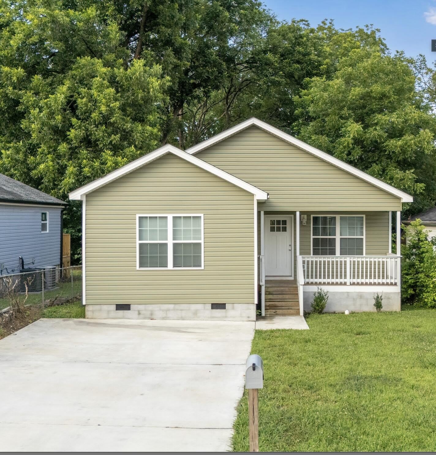 1906 Blackford Street – photo 1