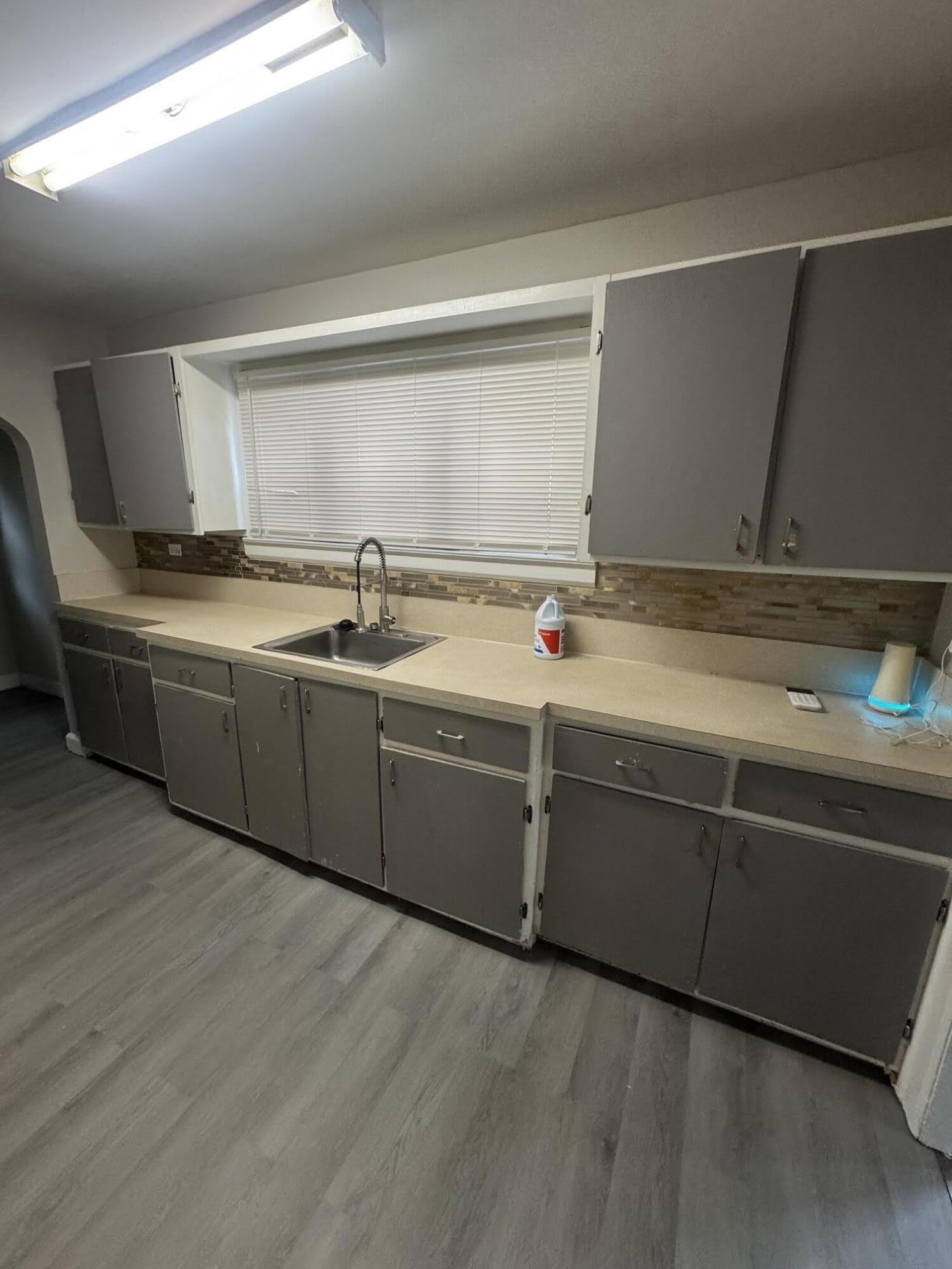 15940 Hackett Street – photo 4