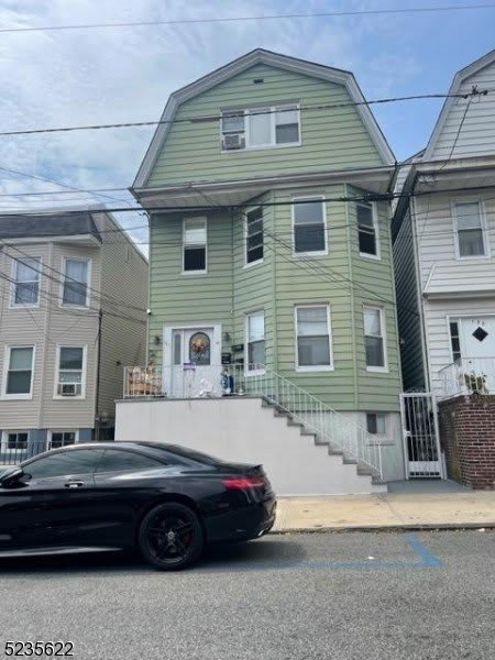 140 Hoyt St – photo 1