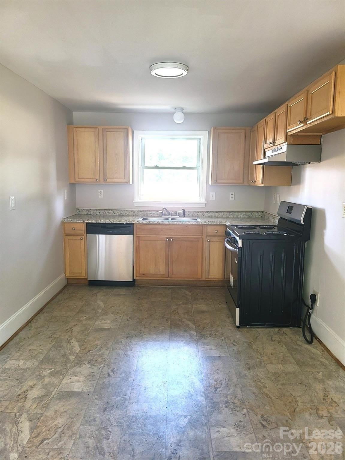 223 Dakota Street – photo 2