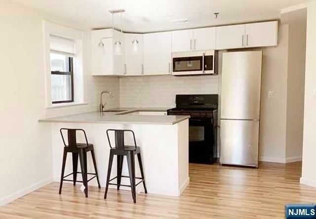18 22 Engle Street – photo 1