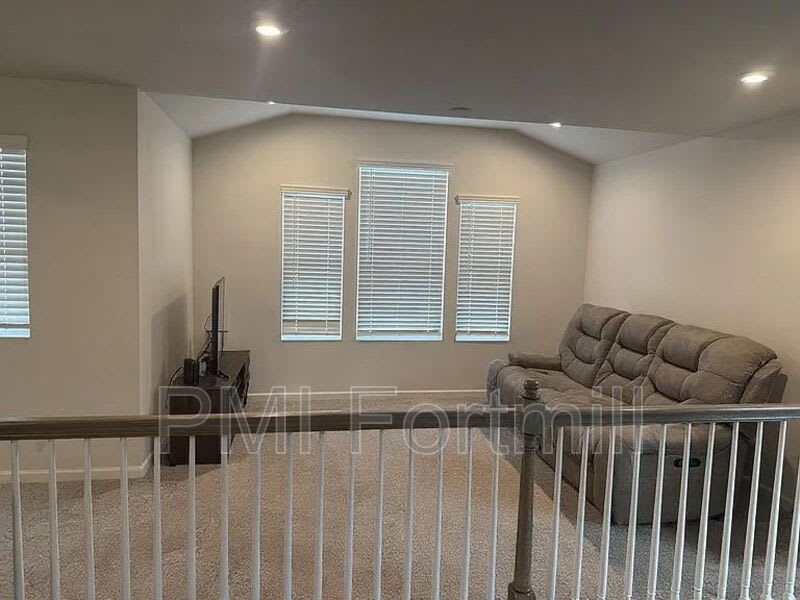 1714 Woodend Drive – photo 5