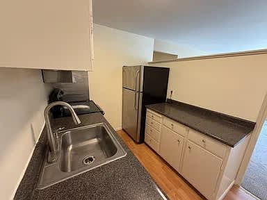 245 E Market St Apt 230 – photo 4