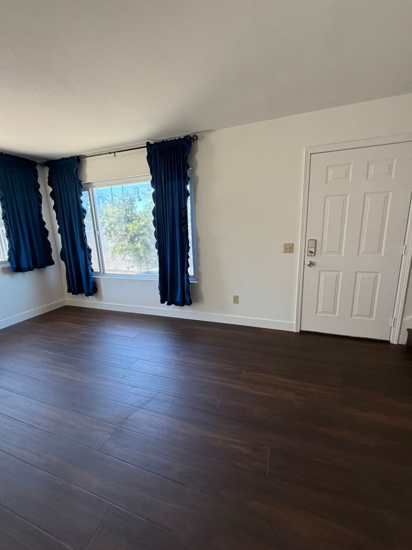 Convenient location 3 bedrooms, 2 bathrooms, 2 car attached garage – photo 4