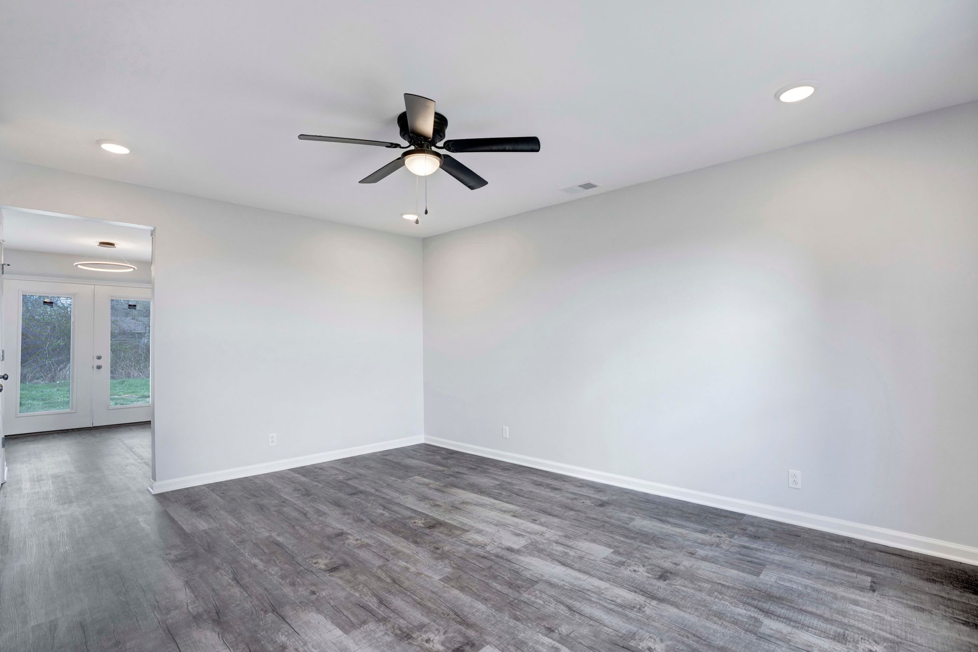 1108 Pembroke Oak Grove Rd – photo 4
