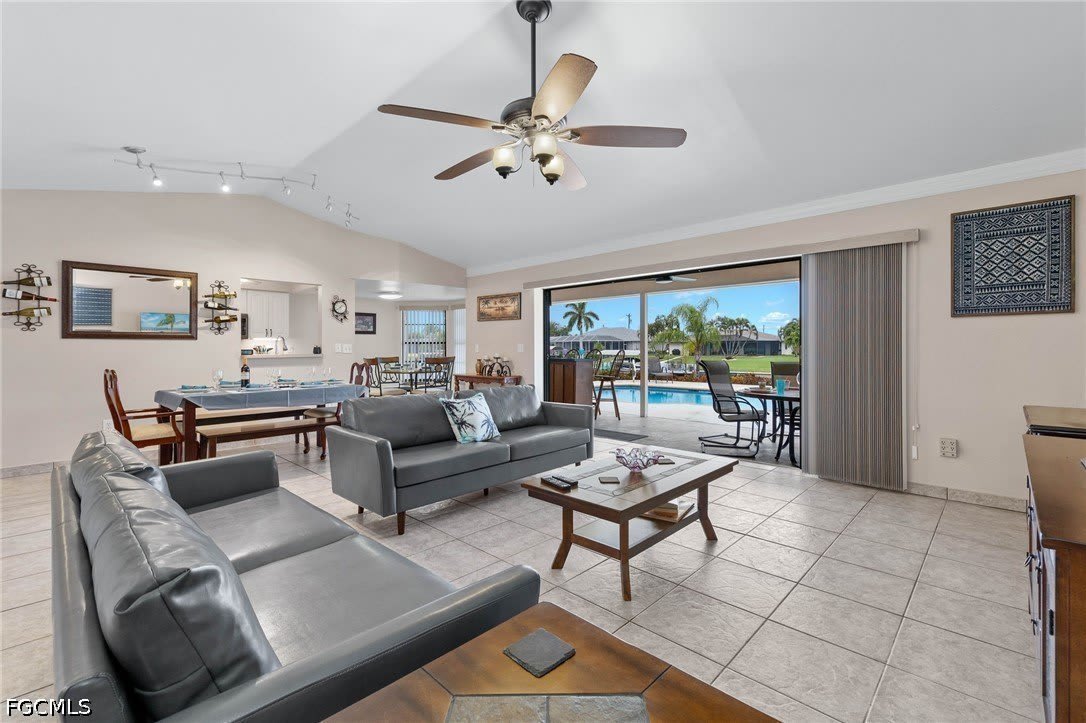 1327 SE 17th Street – photo 2