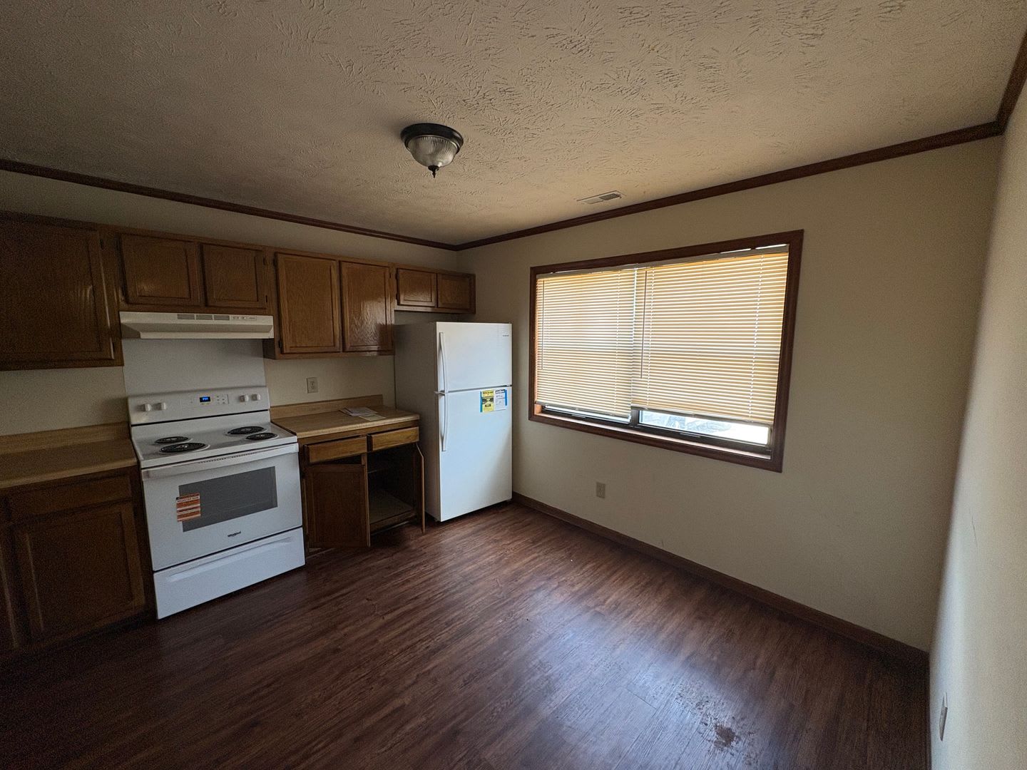2 BEDROOM IN THE HEART OF HOPE MILLS! – photo 5