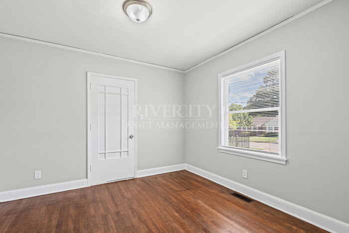 1232 Vaughn Road – photo 5